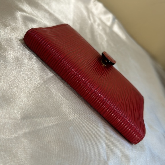 Louis Vuitton Epi Small Ring Agenda - Picture 5 of 8